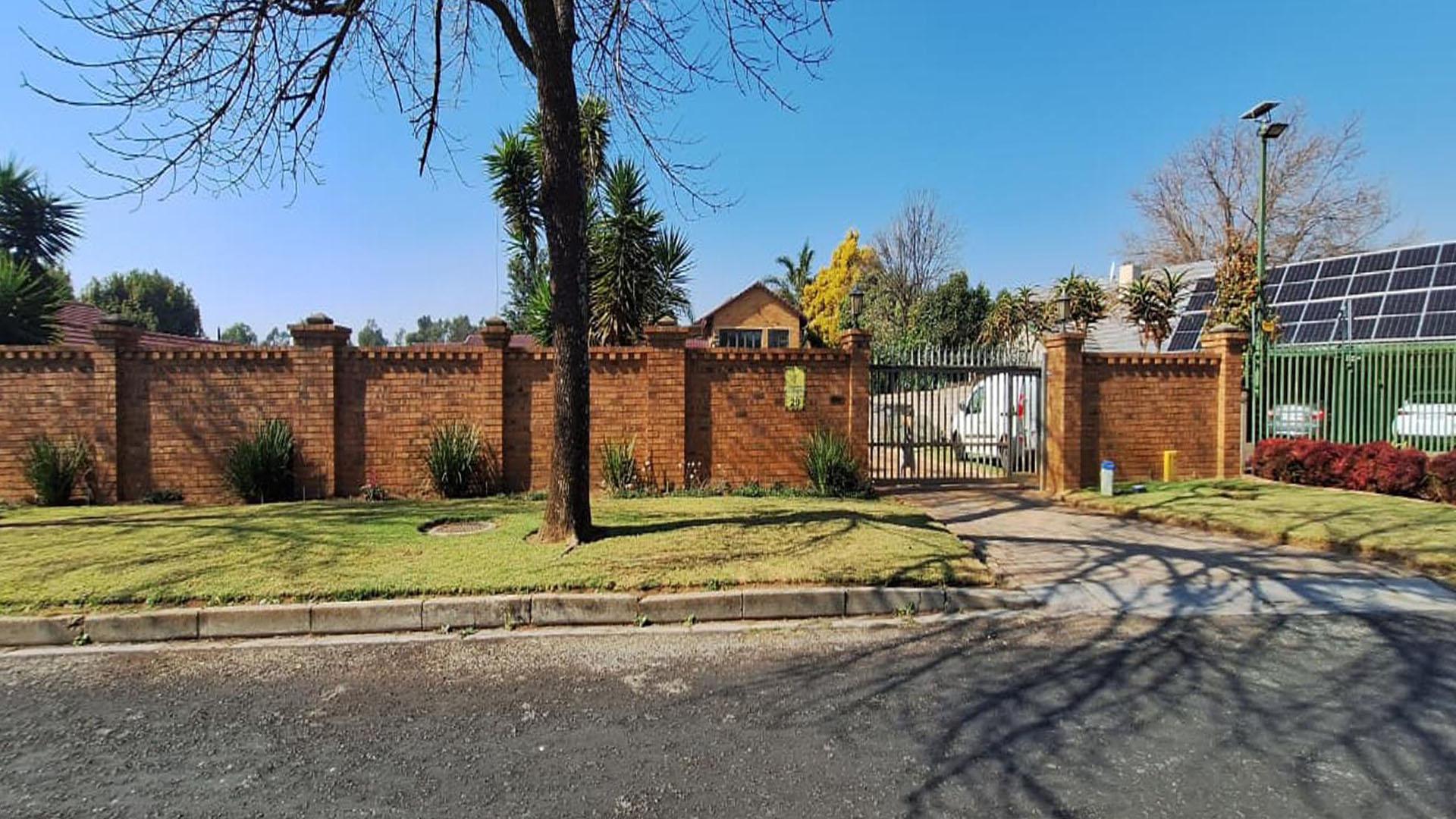 Front View of property in Rynfield