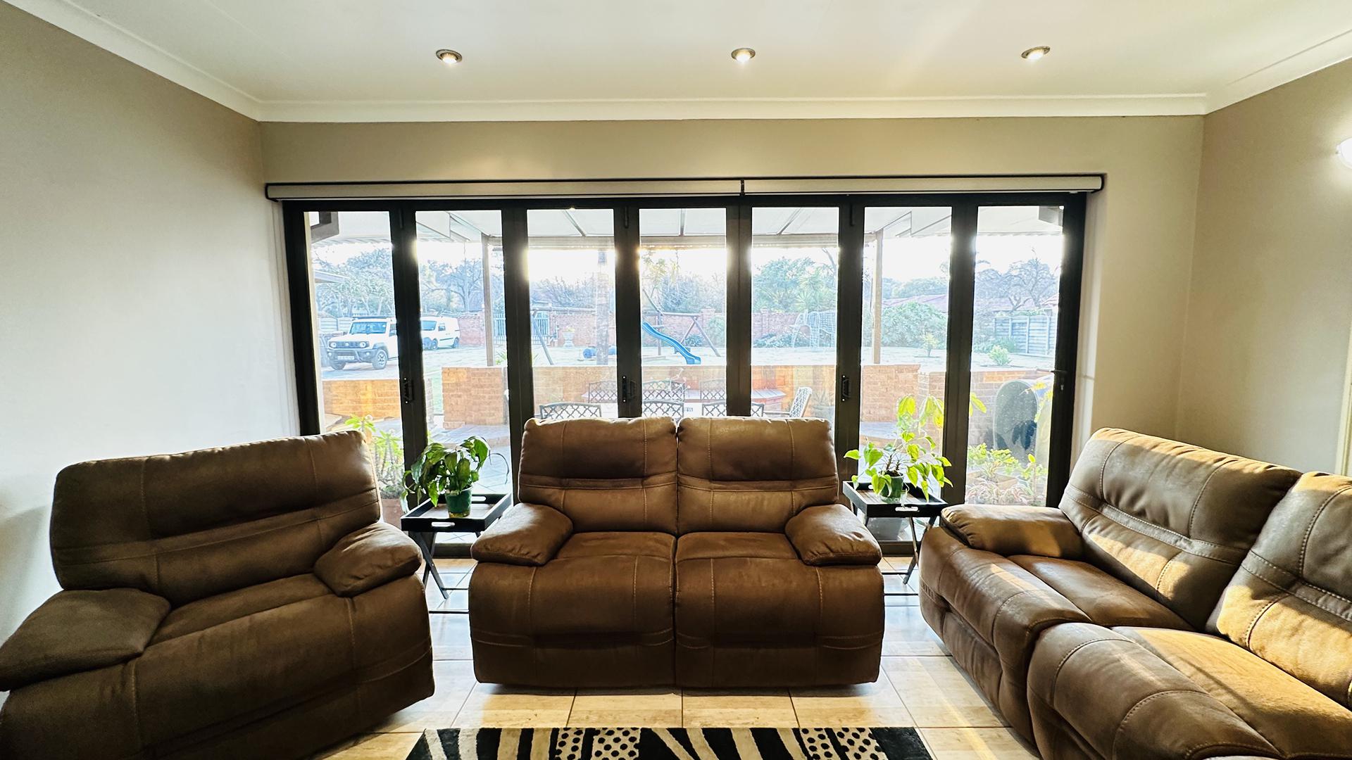 TV Room of property in Rynfield