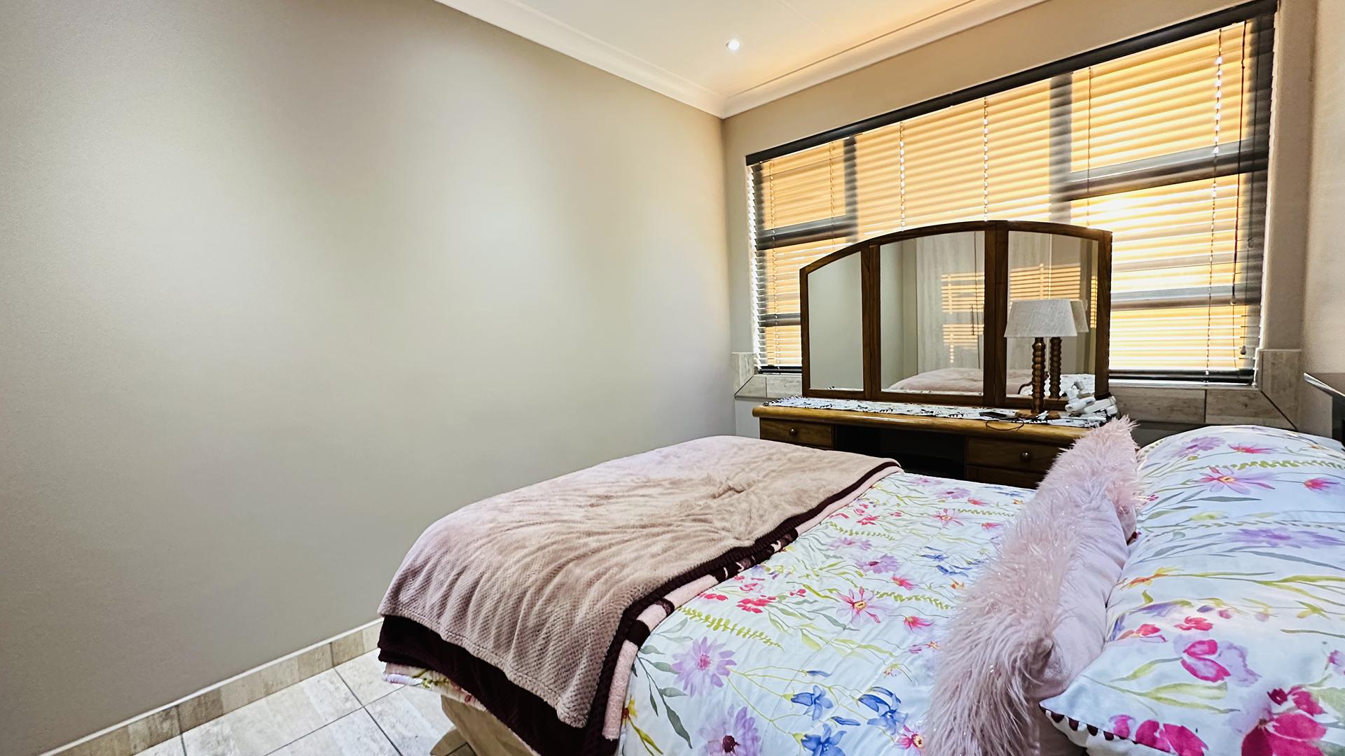 Bed Room 2 of property in Rynfield