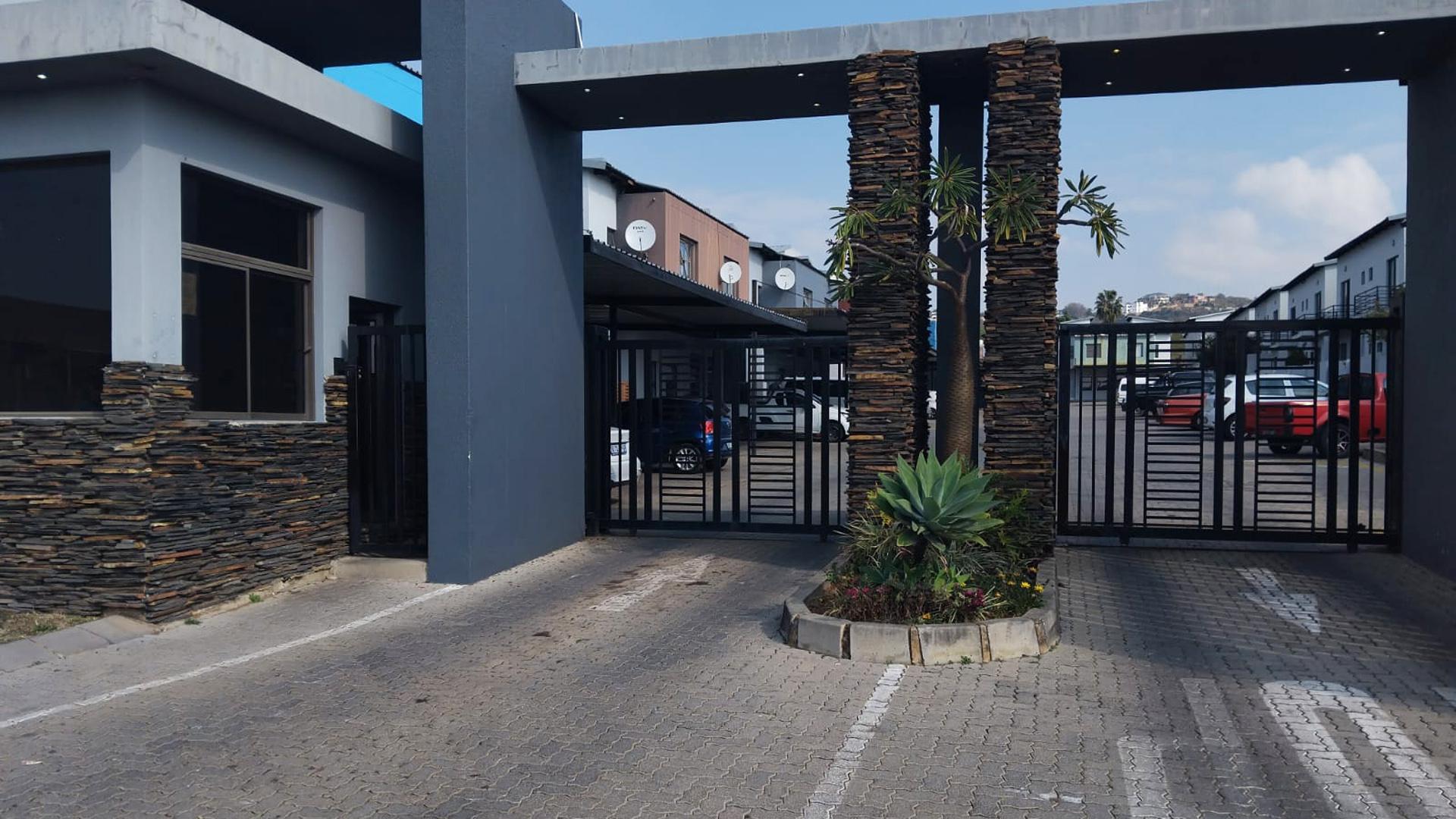 Front View of property in Cashan