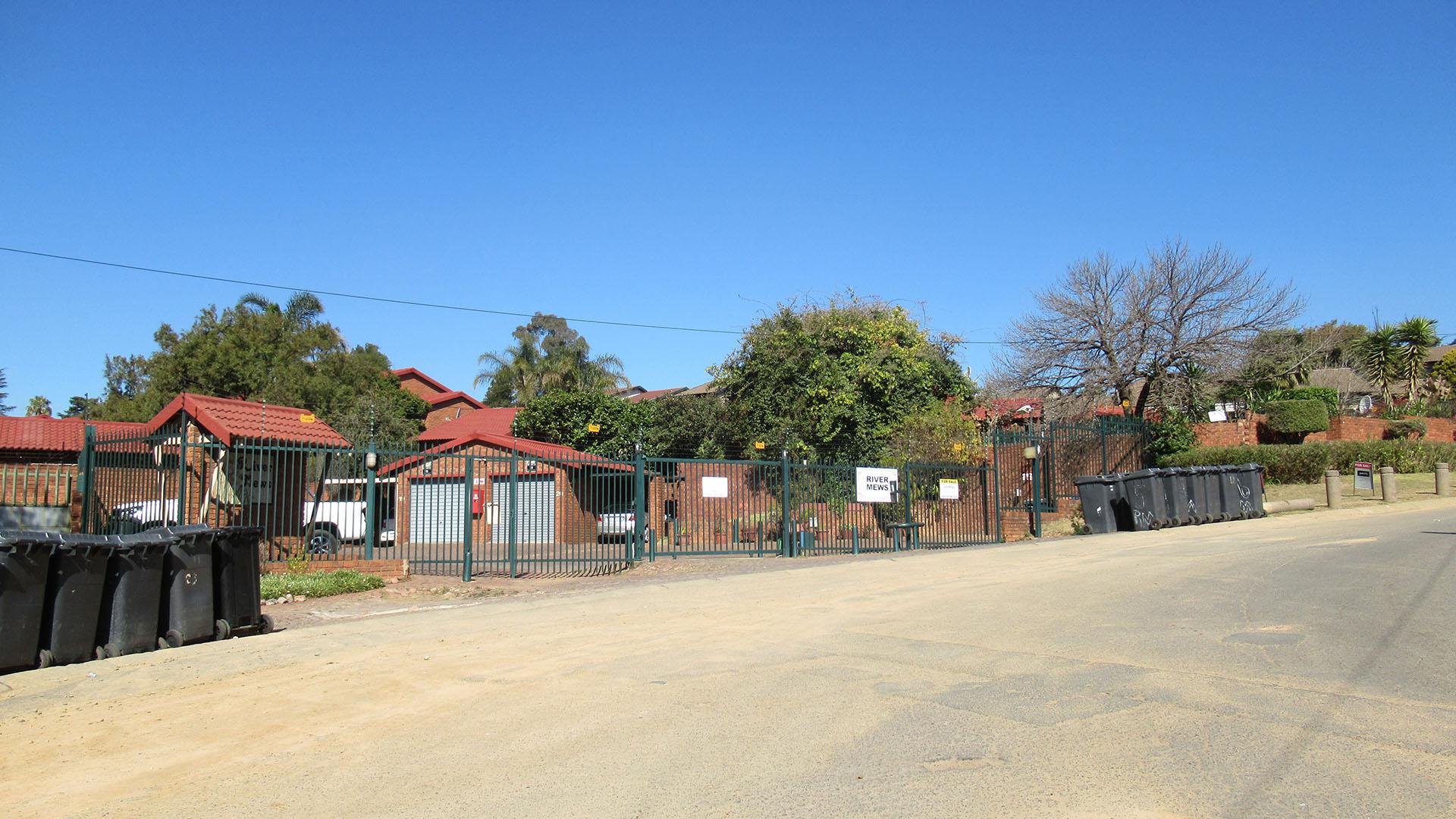 Front View of property in Corlett Gardens