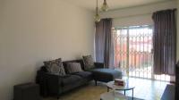 Lounges - 34 square meters of property in Corlett Gardens