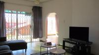 Lounges - 34 square meters of property in Corlett Gardens