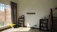 Lounges - 34 square meters of property in Corlett Gardens