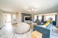 2 Bedroom 2 Bathroom Flat/Apartment for Sale for sale in Corlett Gardens