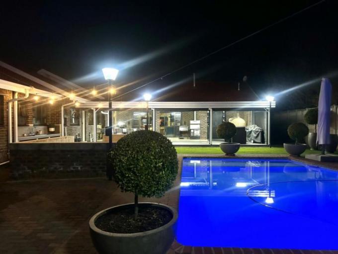 3 Bedroom House for Sale For Sale in Meyerton - MR717180