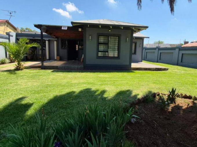 3 Bedroom House for Sale For Sale in Comet - MR717197