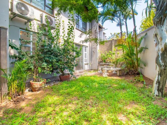3 Bedroom Simplex for Sale For Sale in Bluff - MR717215