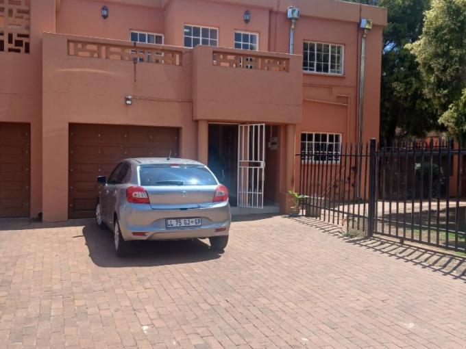 3 Bedroom Apartment for Sale For Sale in Brackendowns - MR717223