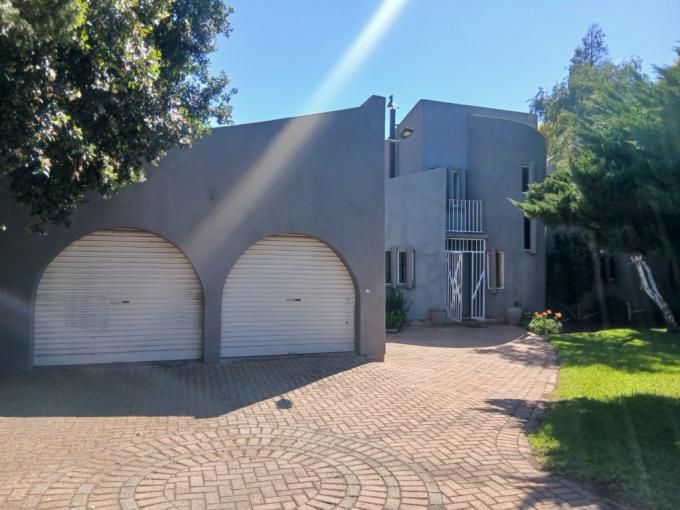 3 Bedroom House for Sale For Sale in Brackenhurst - MR717253