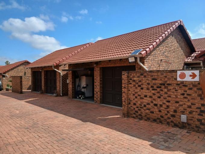 3 Bedroom Simplex for Sale For Sale in Randhart - MR717258