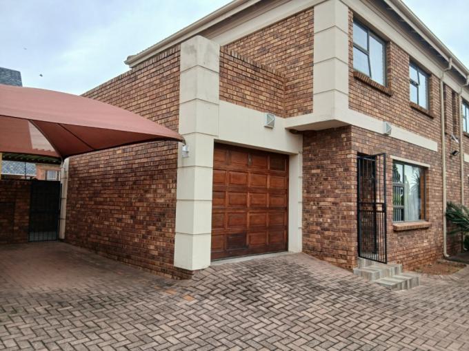 3 Bedroom Simplex for Sale For Sale in Florentia - MR717272