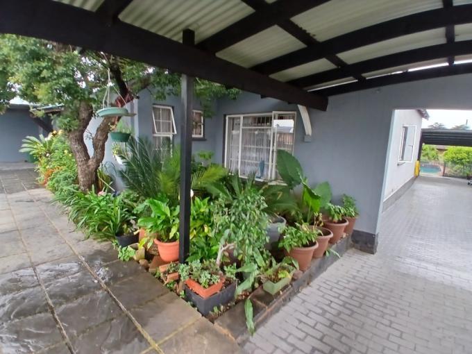 4 Bedroom House for Sale For Sale in Florentia - MR717276