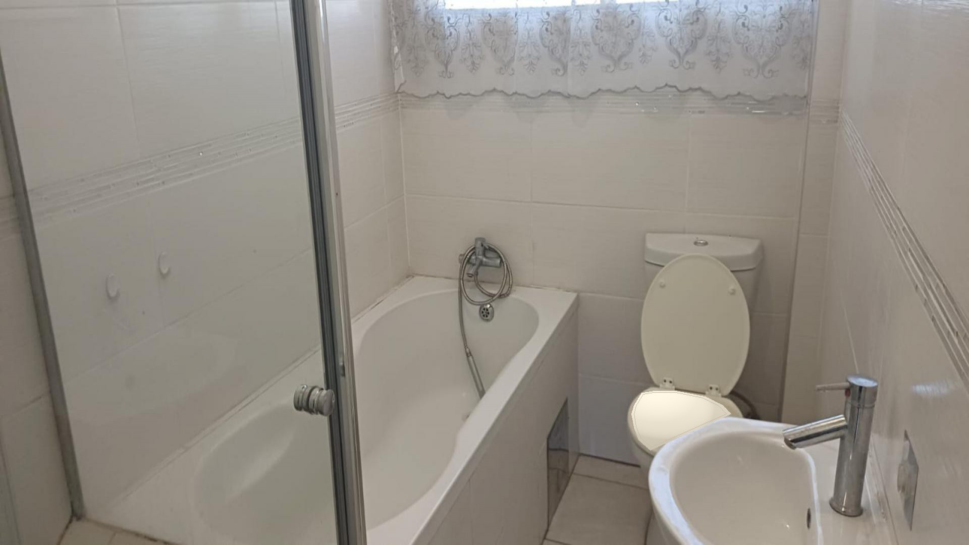 Bathroom 1 of property in Impala Park