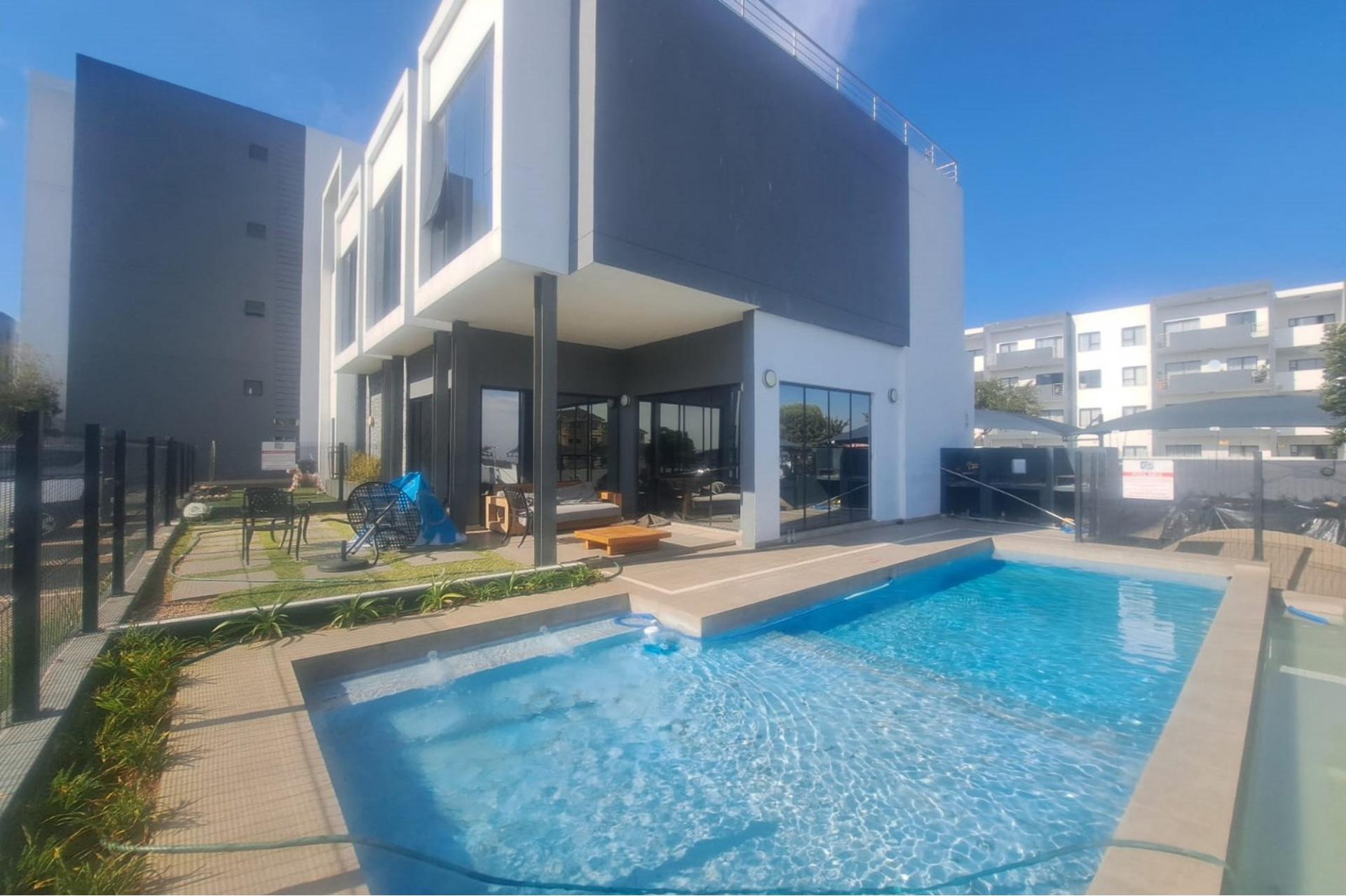  of property in Carlswald