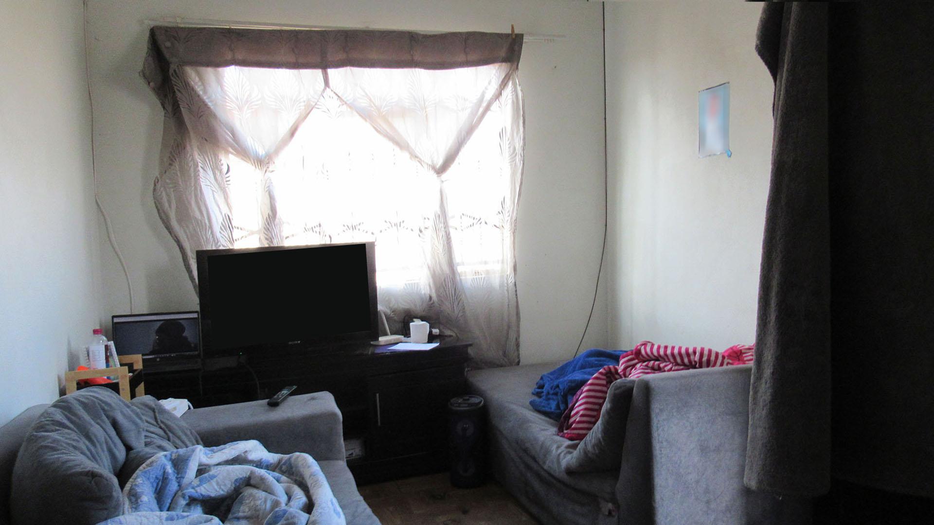 Lounges - 12 square meters of property in Savanna City