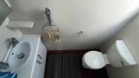 Guest Toilet - 3 square meters of property in De Duin