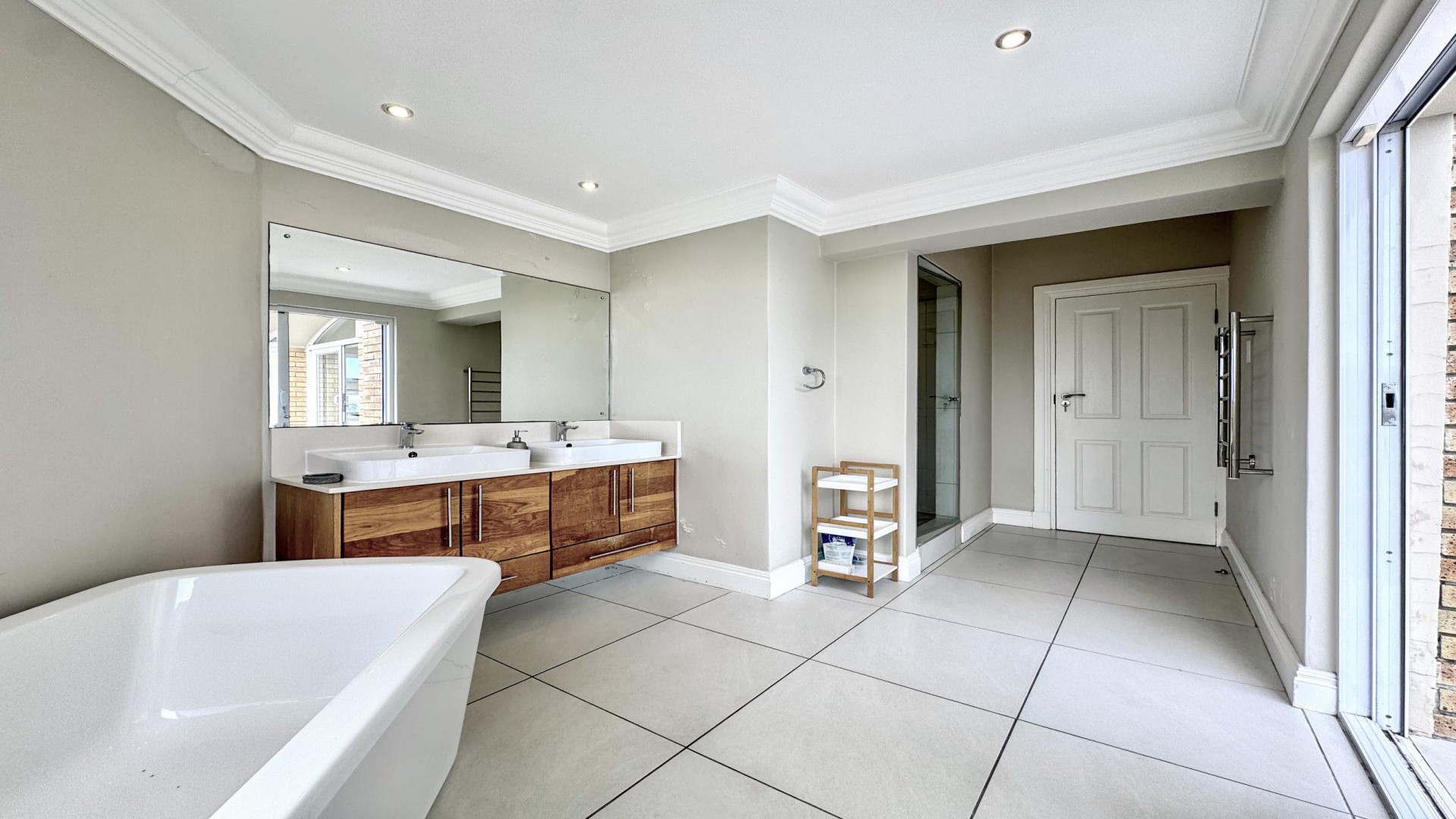 Bathroom 1 of property in Blue Horizon Bay