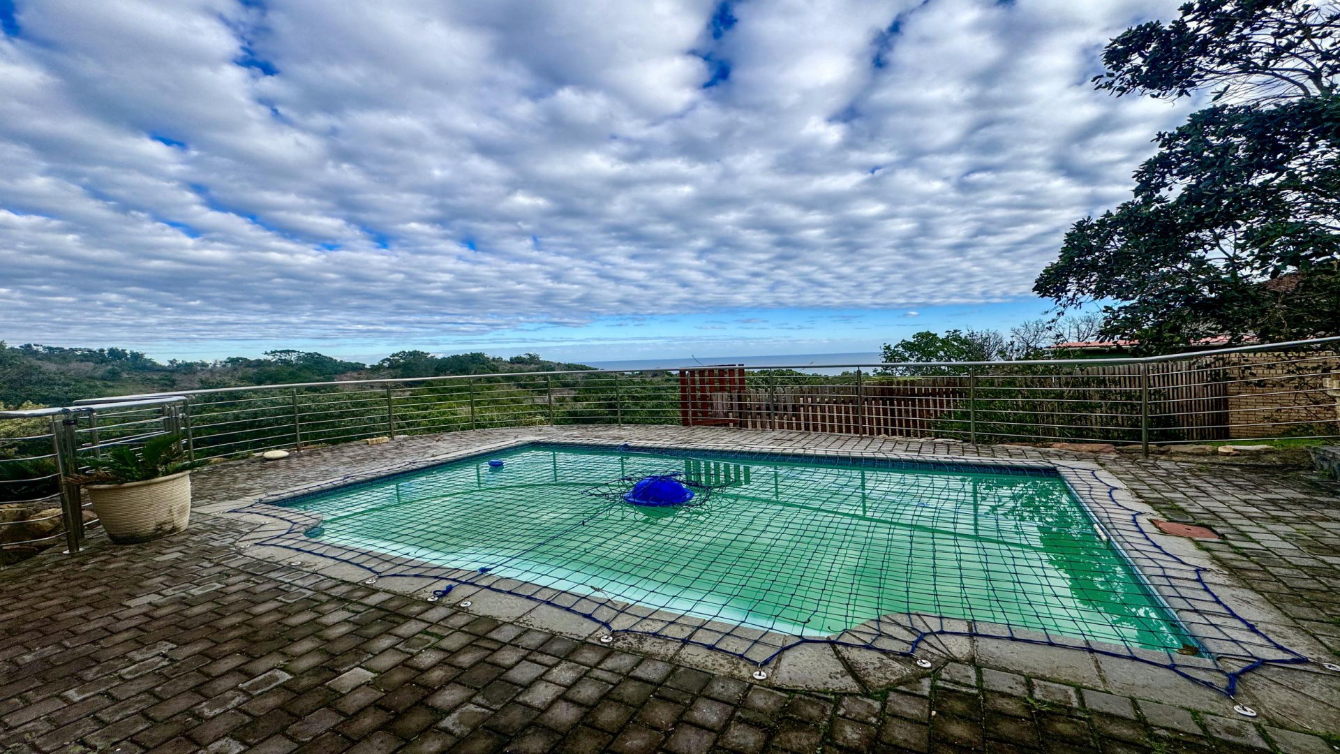 Swimming Pool of property in Blue Horizon Bay