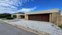 Garage of property in Blue Horizon Bay