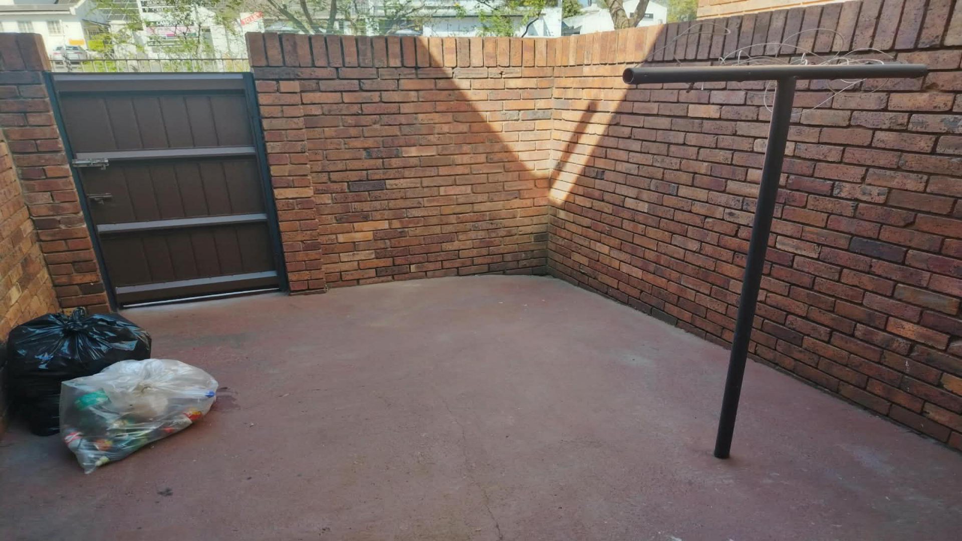 Spaces of property in Maroelana