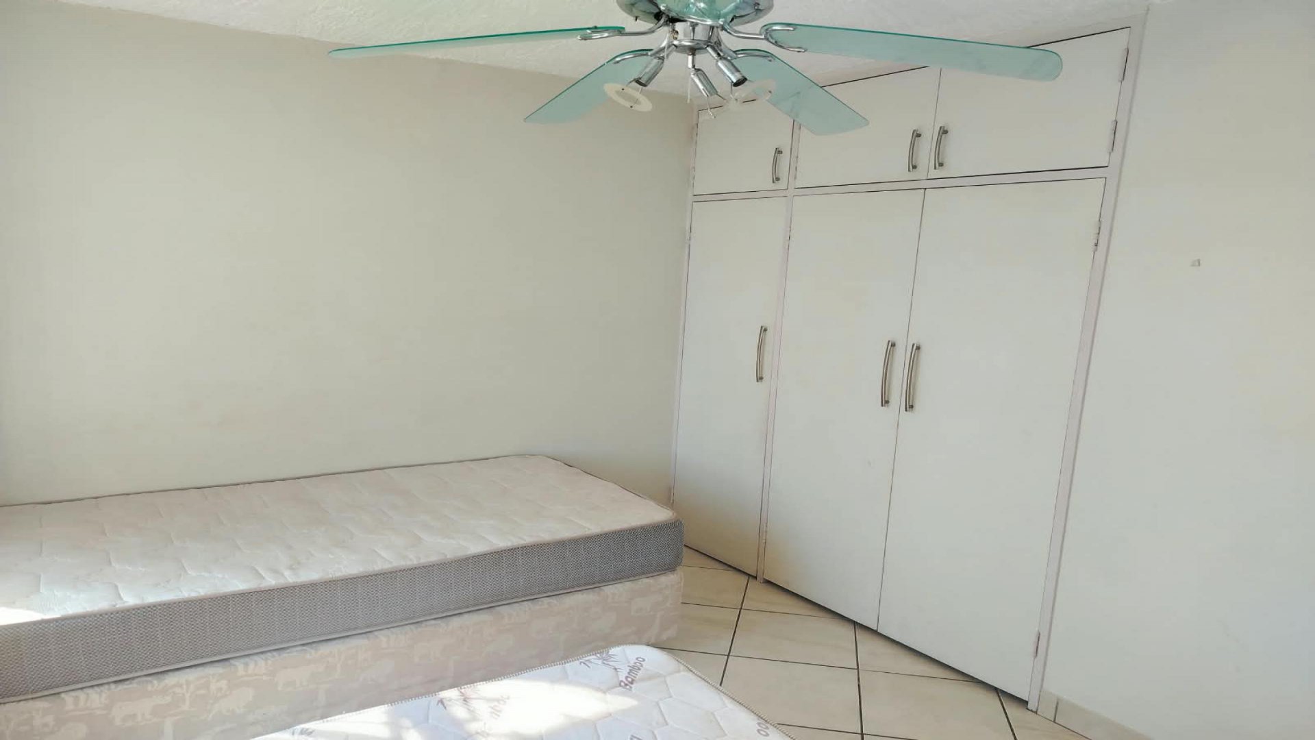 Bed Room 4 of property in Maroelana