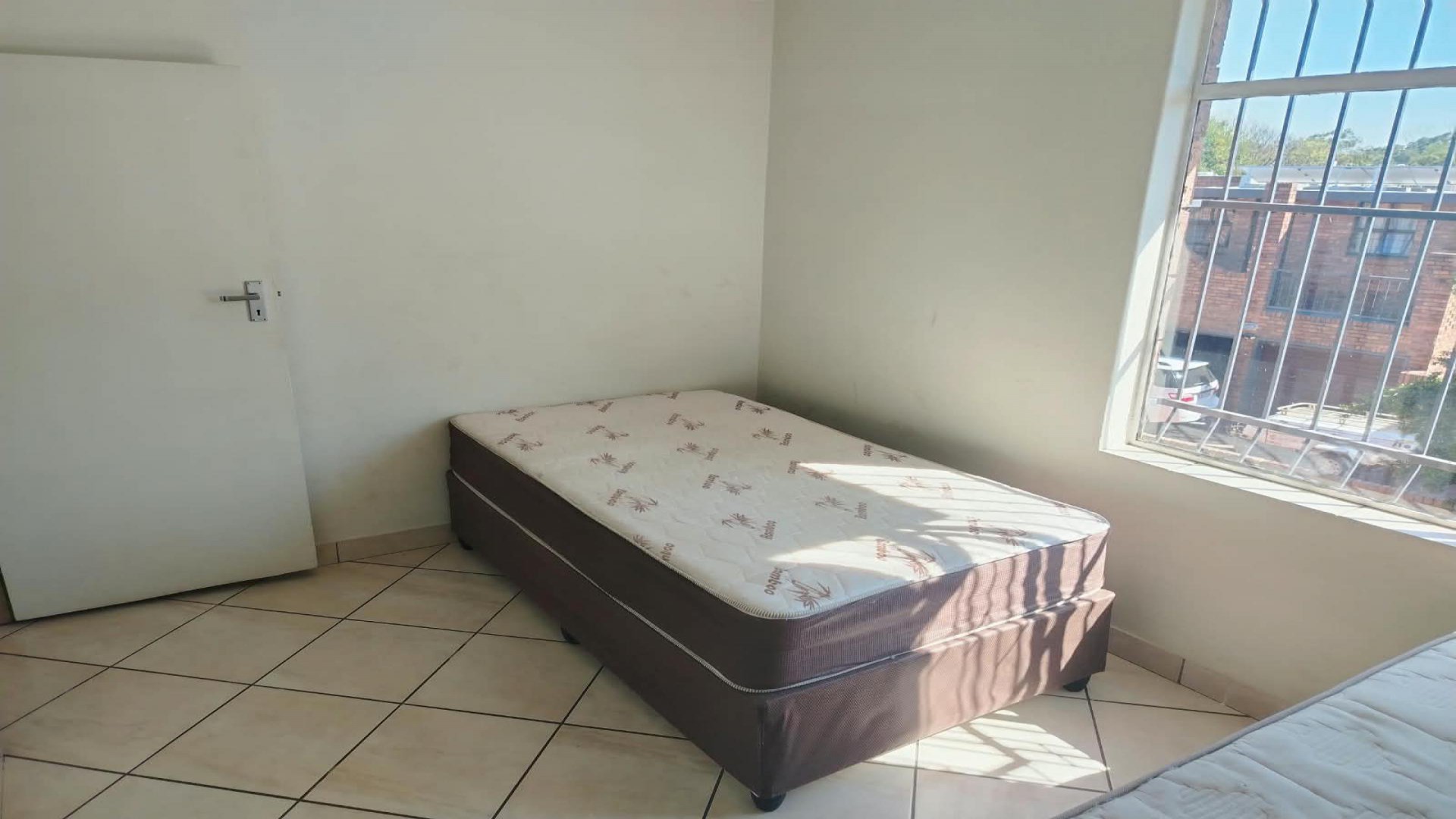 Bed Room 4 of property in Maroelana