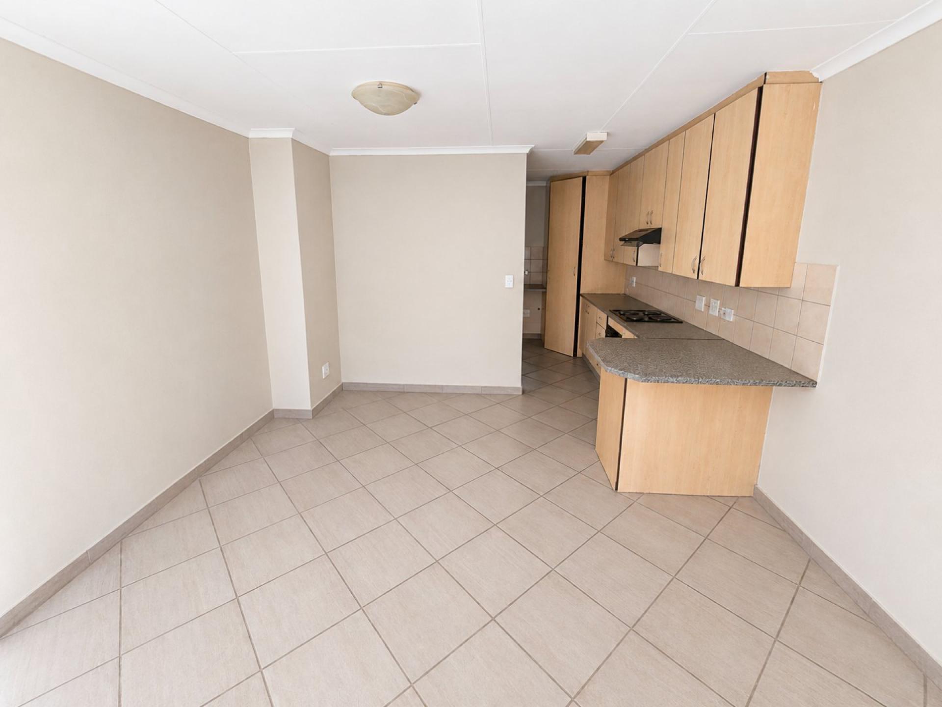  of property in Magalieskruin