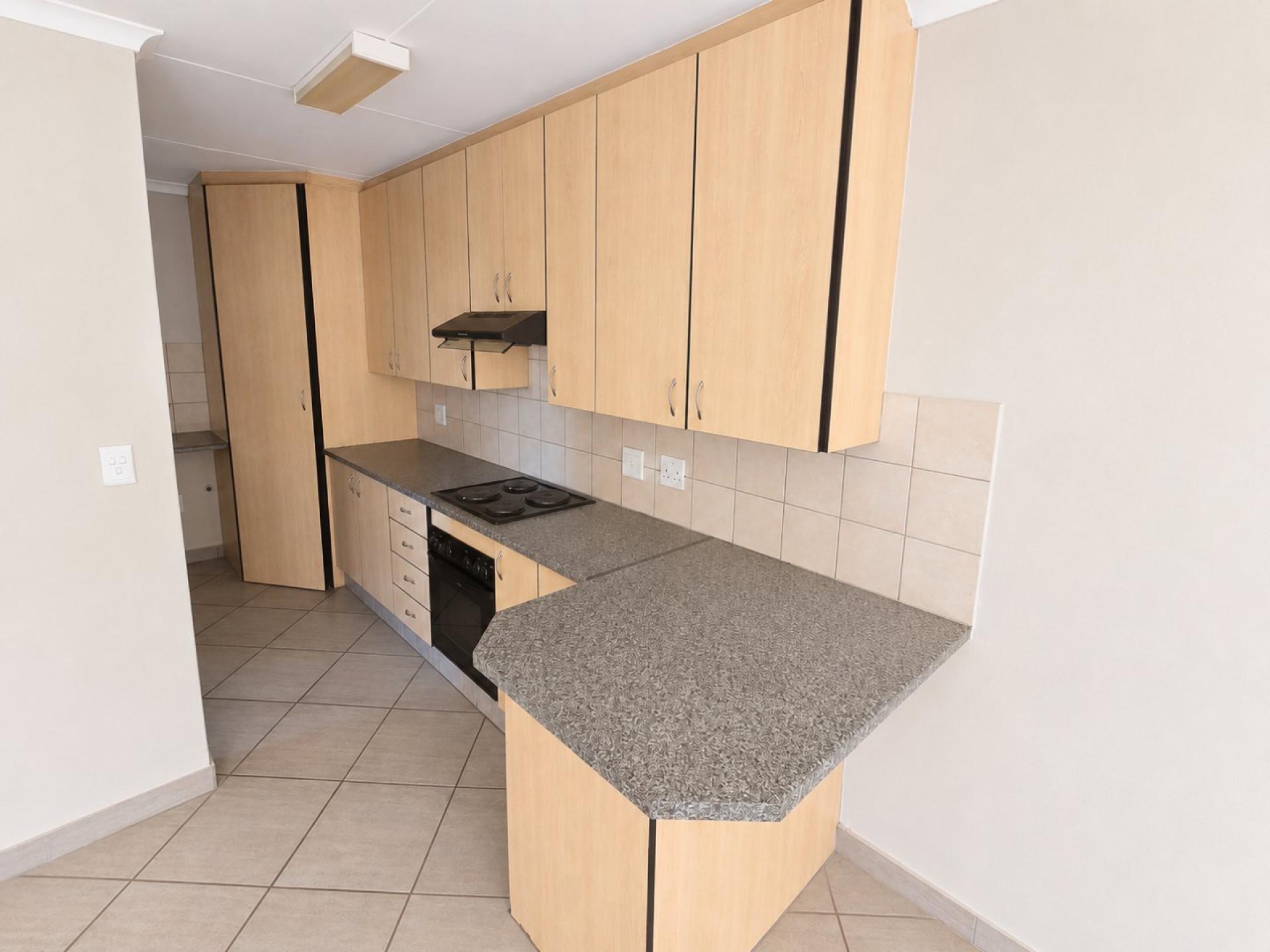  of property in Magalieskruin