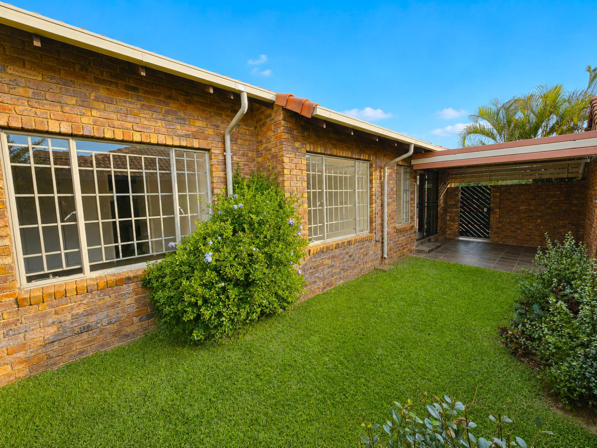  of property in Magalieskruin