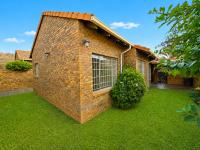  of property in Magalieskruin