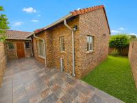  of property in Magalieskruin