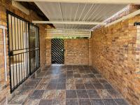 of property in Magalieskruin