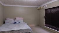 Bed Room 1 of property in Montclair (Dbn)