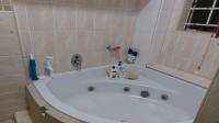 Bathroom 1 of property in Montclair (Dbn)