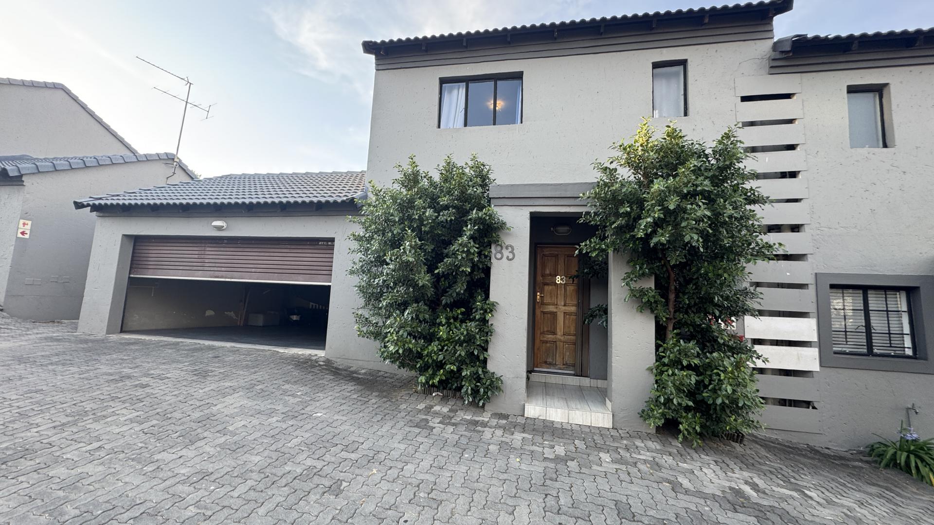 Front View of property in Noordwyk