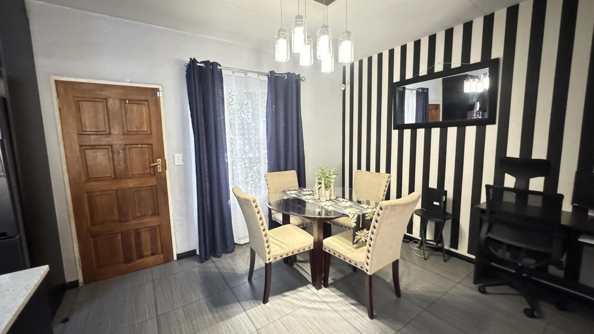 Dining Room of property in Noordwyk