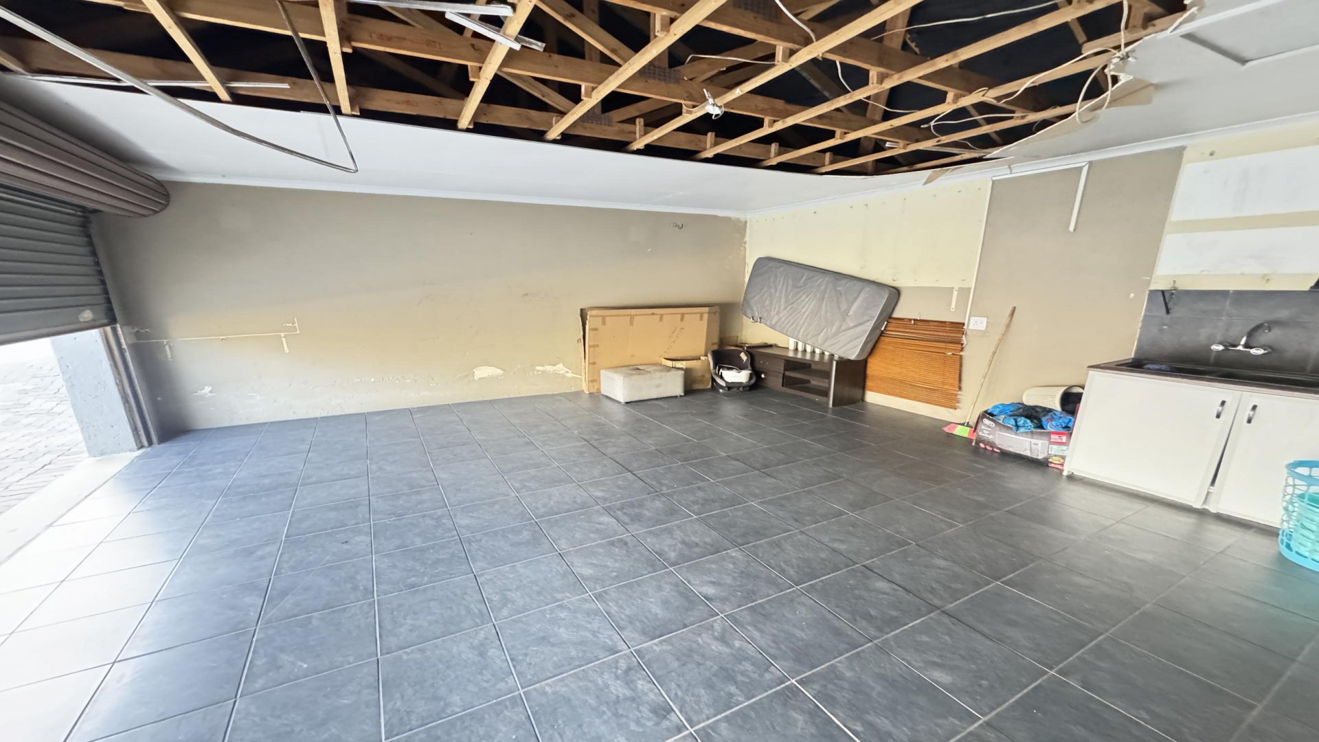Garage of property in Noordwyk