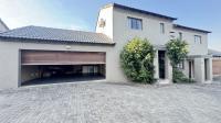 Front View of property in Noordwyk