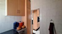 Kitchen - 27 square meters of property in Kew