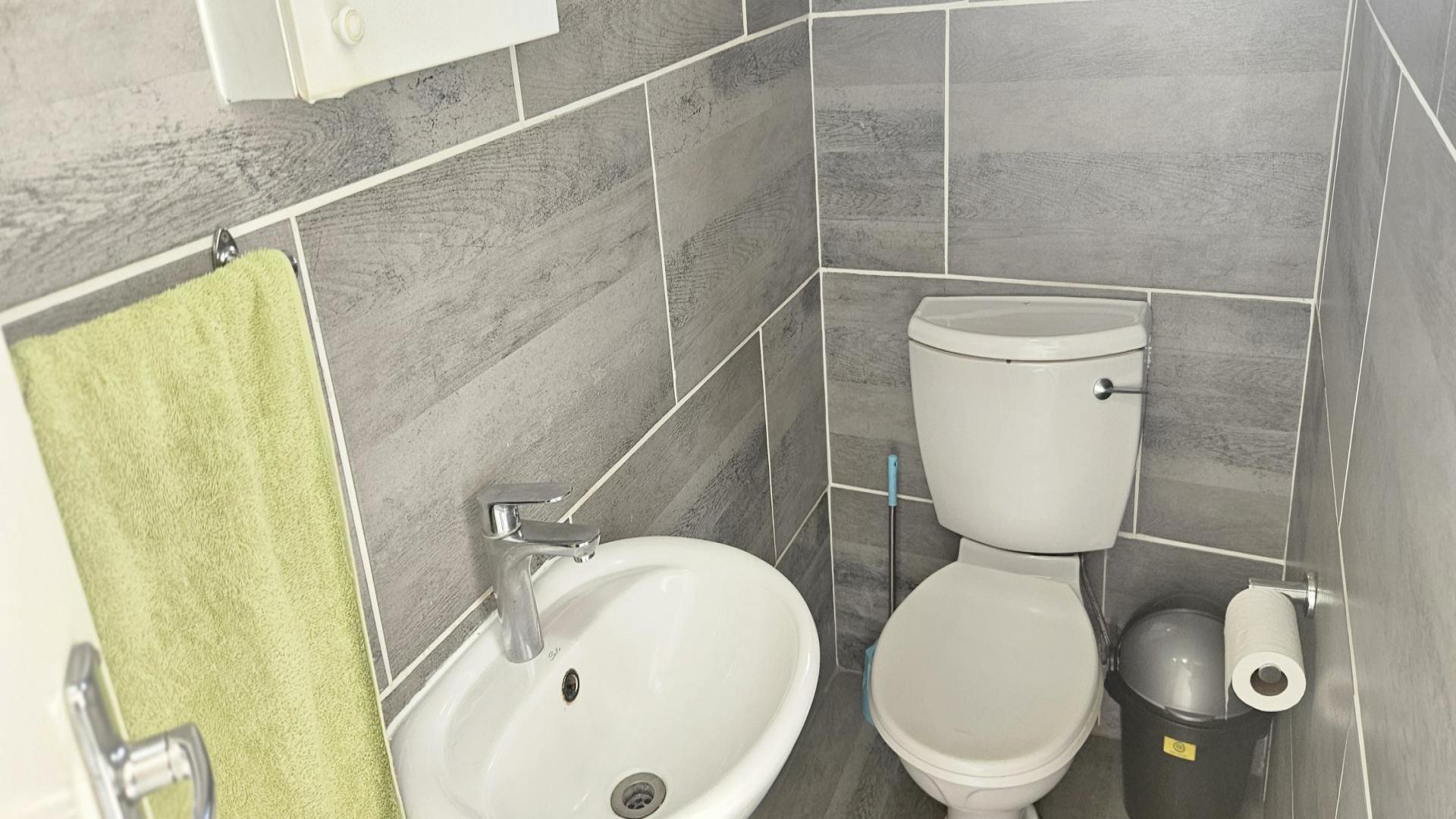Bathroom 2 of property in Noordhang