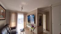 Lounges - 18 square meters of property in Noordhang