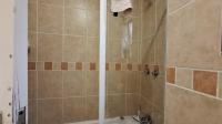 Bathroom 1 - 4 square meters of property in Noordhang
