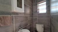 Main Bathroom - 4 square meters of property in Noordhang