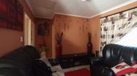 Lounges - 15 square meters of property in Mahube Valley