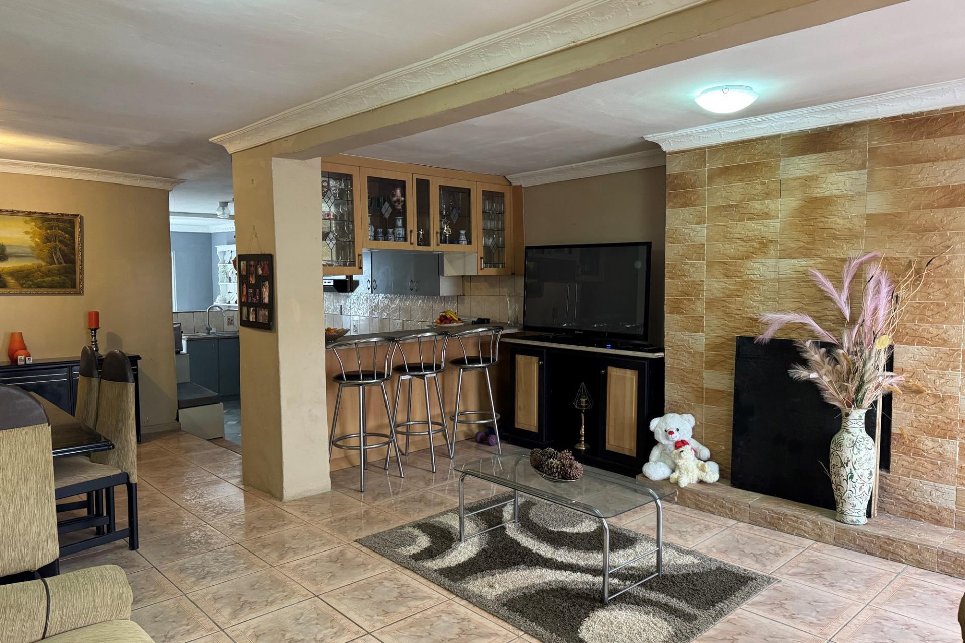  of property in Malibu Village