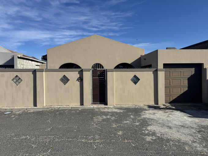 3 Bedroom House for Sale For Sale in The Conifers - MR717491