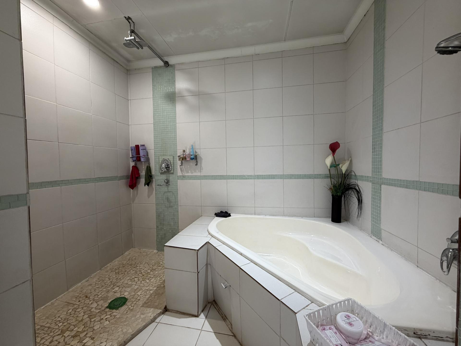  of property in Waverley
