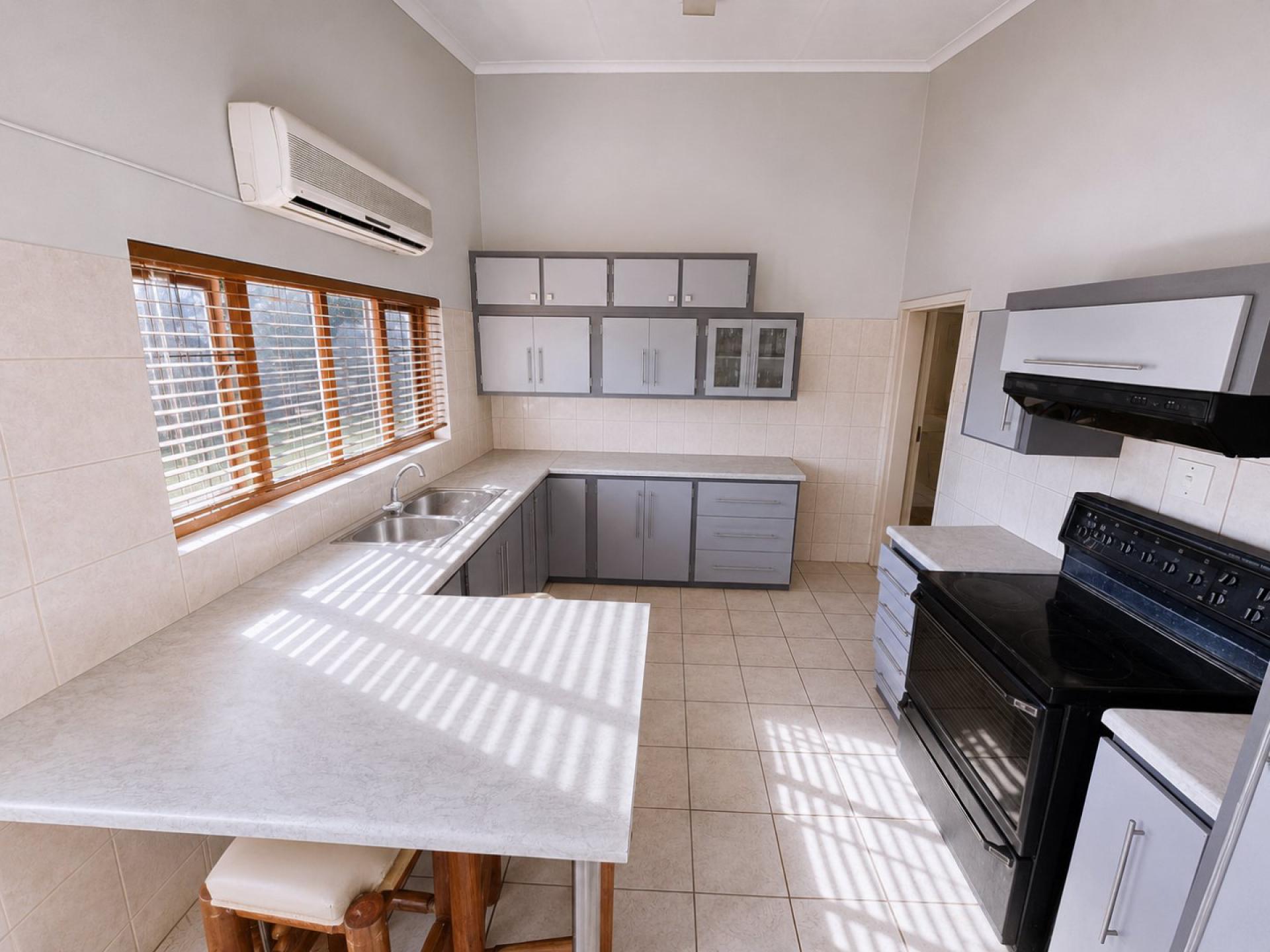  of property in Sinoville