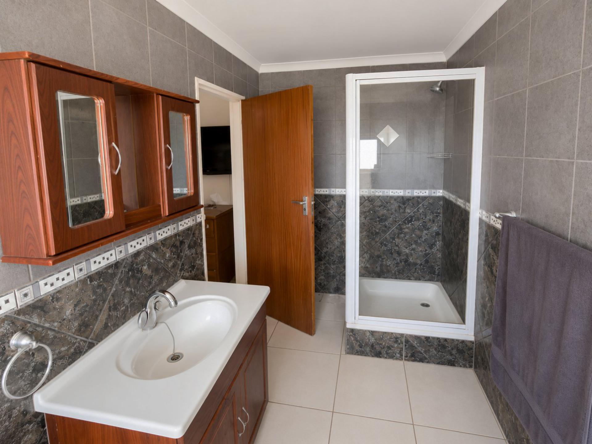  of property in Sinoville